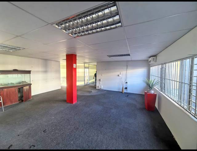 9,058M² BUILDING FOR SALE IN TUNNEY